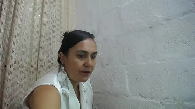 Snapshot of gabbyparker_ chatting on 03/25/26, 09:37 gabbyparker online show from 03/25/26, 09:37