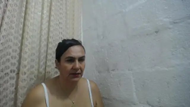 Snapshot of gabbyparker_ chatting on 03/29/26, 09:42 gabbyparker online show from 03/29/26, 09:42