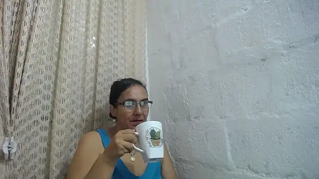 Snapshot of gabbyparker_ chatting on 04/09/26, 07:47 gabbyparker online show from 04/09/26, 07:47