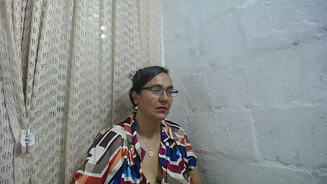 Snapshot of gabbyparker_ chatting on 04/13/26, 09:37 gabbyparker online show from 04/13/26, 09:37