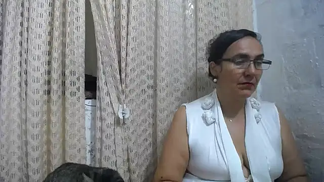 Snapshot of gabbyparker_ chatting on 04/14/26, 09:26 gabbyparker online show from 04/14/26, 09:26