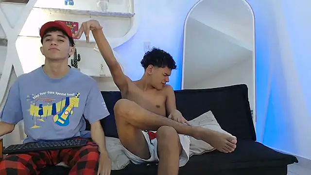 THREE GUYS HOT online show from 10/03/25, 07:22