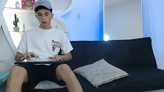 THREE GUYS HOT online show from 10/19/25, 07:14