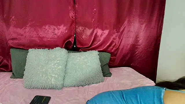 LilyRousee online show from 10/22/25, 02:56