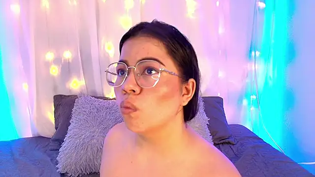 LilyRousee online show from 11/27/25, 07:16