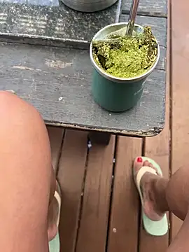 Snapshot of ju_muniz01 chatting on 10/20/25, 08:42 ju muniz01 online show from 10/20/25, 08:42