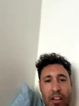 Snapshot of micgolf2025 chatting on 10/19/25, 07:36 micgolf2025 online show from 10/19/25, 07:36