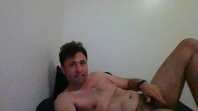 Snapshot of micgolf2025 chatting on 10/28/25, 07:56 micgolf2025 online show from 10/28/25, 07:56