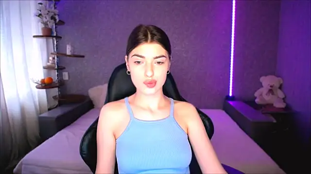 Dianaa Lee0 online show from 05/18/26, 01:06