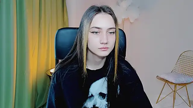 olivianorton online show from 09/17/25, 01:02