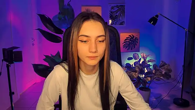 olivianorton online show from 09/18/25, 09:33