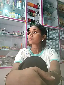 hotshreya69 online show from 09/09/25, 10:37