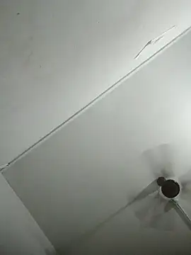 hotshreya69 online show from 09/13/25, 03:28