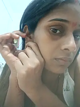 hotshreya69 online show from 09/15/25, 05:07