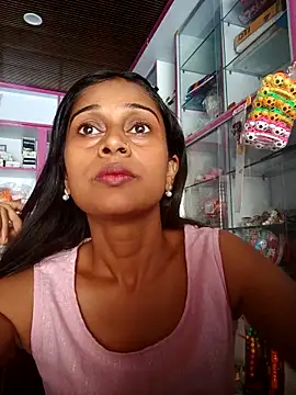 hotshreya69 online show from 09/28/25, 06:41