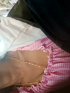 hotshreya69 online show from 11/12/25, 09:32