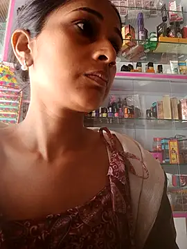 hotshreya69 online show from 11/15/25, 07:05