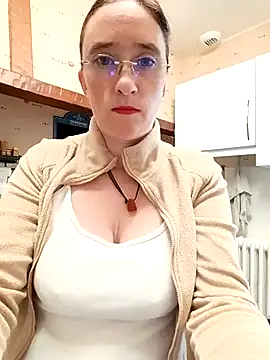 Sophierob1 online show from 10/08/25, 06:55
