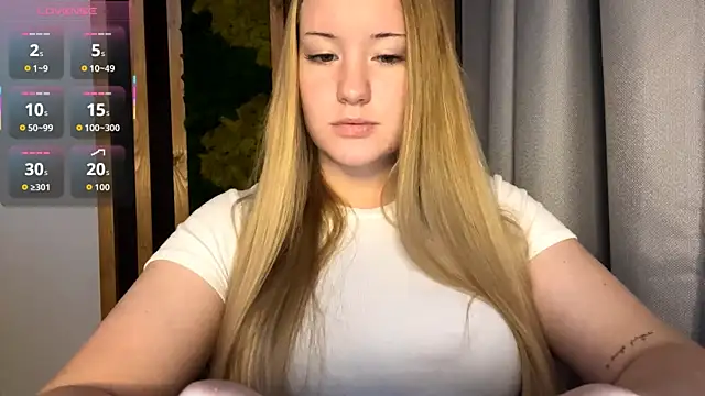 PandaFluff online show from 10/28/25, 04:42