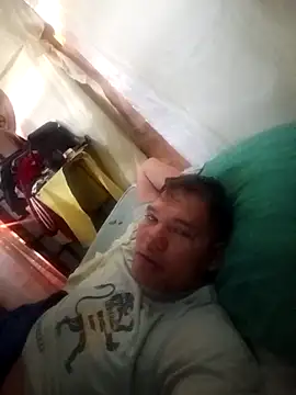 Snapshot of Franklin111230 chatting on 11/27/25, 11:45 Franklin111230 online show from 11/27/25, 11:45