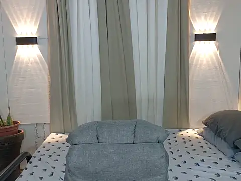 avery in paradisexx online show from 10/12/25, 09:47