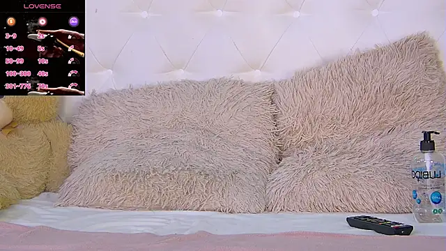 IsisQueen online show from 11/03/25, 03:13