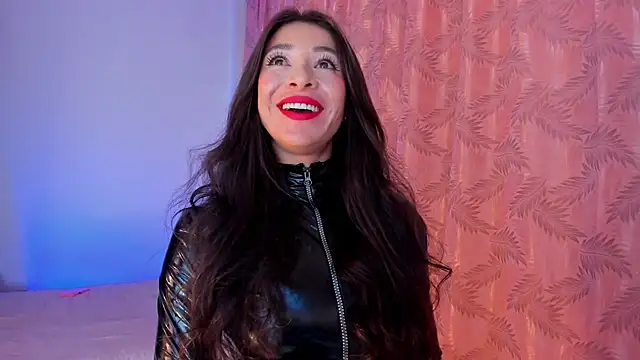 Snapshot of riley_bensongh chatting on 11/13/25, 10:19 riley bensongh online show from 11/13/25, 10:19