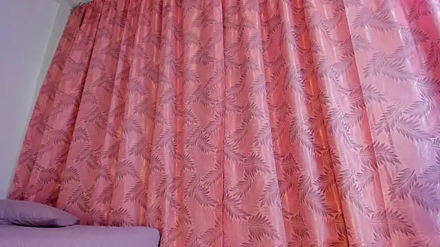 Snapshot of riley_bensongh chatting on 12/02/25, 09:43 riley bensongh online show from 12/02/25, 09:43