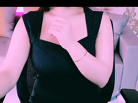 Snapshot of My_Rose chatting on 12/05/25, 03:37 My Rose online show from 12/05/25, 03:37