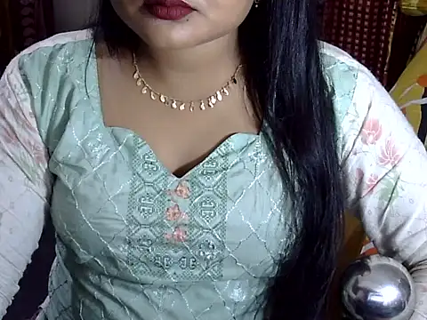 Nusrat Faria07 online show from 10/08/25, 11:08