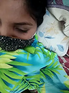 Snapshot of Komal-stream chatting on 09/27/25, 06:57 Komal-stream online show from 09/27/25, 06:57