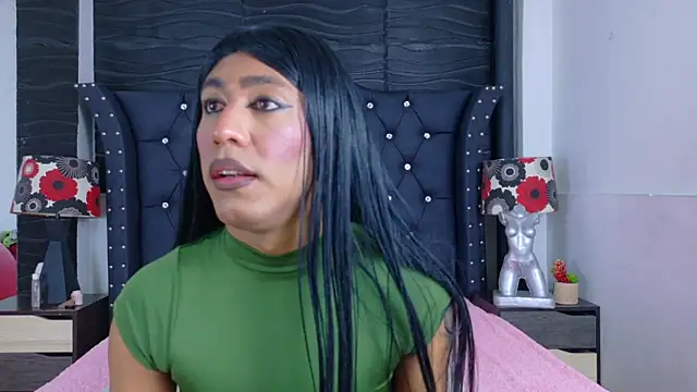 Snapshot of Lucia-Horny24 chatting on 11/13/25, 08:08 Lucia-Horny24 online show from 11/13/25, 08:08