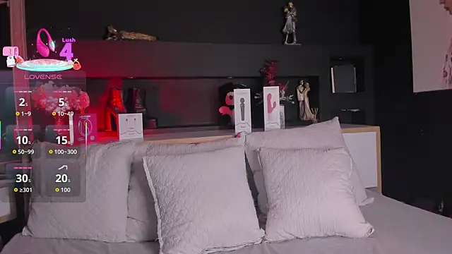 Snapshot of VenussDark chatting on 11/08/25, 03:50 VenussDark online show from 11/08/25, 03:50