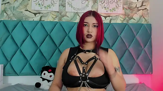 Snapshot of VenussDark chatting on 12/16/25, 02:44 VenussDark online show from 12/16/25, 02:44