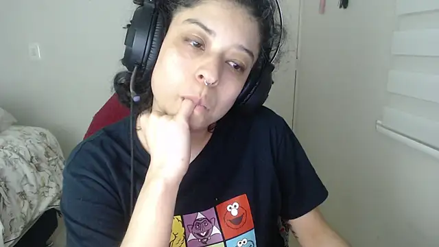 miss carmila1 online show from 11/08/25, 01:17