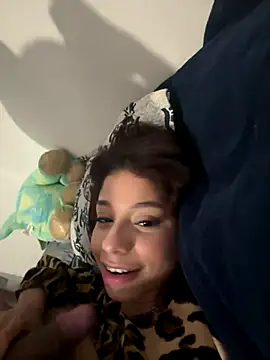 Snapshot of FadaPerigosa chatting on 12/14/25, 03:01 FadaPerigosa online show from 12/14/25, 03:01