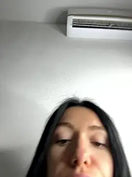 Snapshot of karrr__aaa chatting on 10/03/25, 08:50 karrr aaa online show from 10/03/25, 08:50