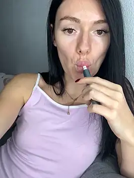 Snapshot of karrr__aaa chatting on 10/05/25, 05:33 karrr aaa online show from 10/05/25, 05:33