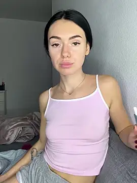 Snapshot of karrr__aaa chatting on 10/07/25, 08:28 karrr aaa online show from 10/07/25, 08:28