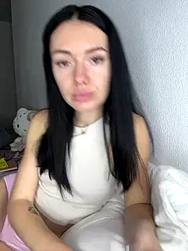 Snapshot of karrr__aaa chatting on 10/14/25, 08:53 karrr aaa online show from 10/14/25, 08:53