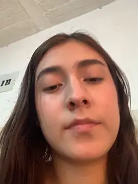 Snapshot of miaftmax chatting on 10/18/25, 04:19 miaftmax online show from 10/18/25, 04:19