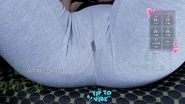 Snapshot of Cameltoe_squirt_inPants chatting on 03/15/25, 10:46 Cameltoe squirt inPants online show from 03/15/25, 10:46