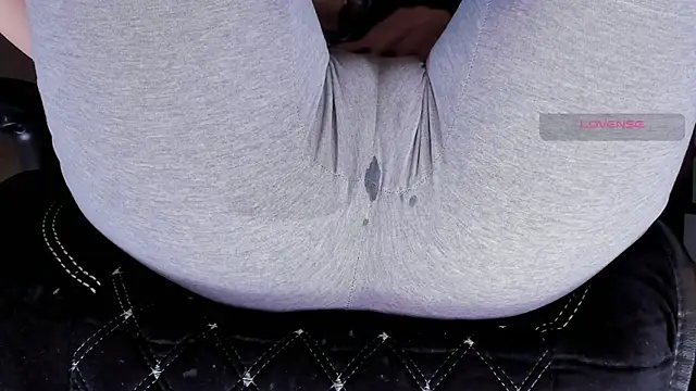 Snapshot of Cameltoe_squirt_inPants chatting on 09/09/25, 03:44 Cameltoe squirt inPants online show from 09/09/25, 03:44