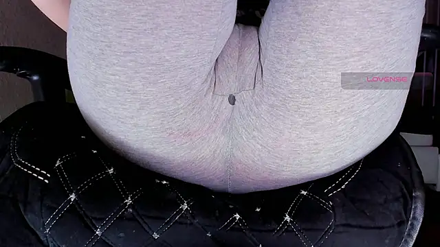 Cameltoe squirt inPants online show from 10/21/25, 02:29