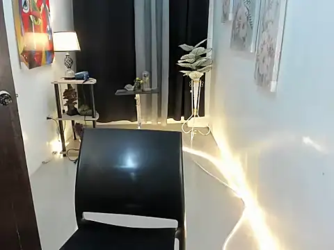 youfavoritedoll online show from 06/22/26, 12:24