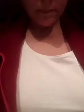 Snapshot of Cassandrina1 chatting on 10/21/25, 04:13 Cassandrina1 online show from 10/21/25, 04:13