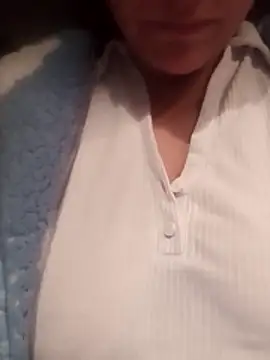 Snapshot of Cassandrina1 chatting on 10/25/25, 04:20 Cassandrina1 online show from 10/25/25, 04:20