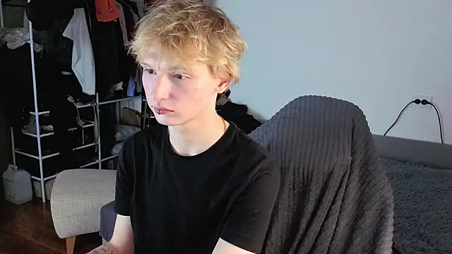 Your avatar online show from 10/22/25, 11:15