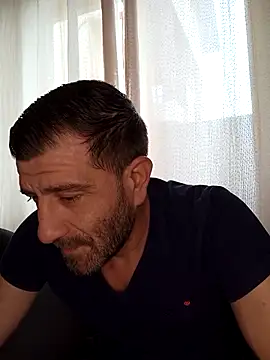 Snapshot of Alexdaniel89 chatting on 02/16/26, 02:02 Alexdaniel89 online show from 02/16/26, 02:02