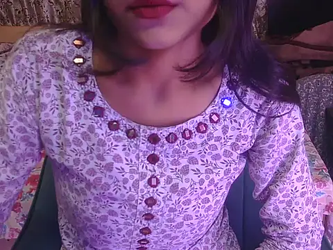 hoty-priya online show from 01/09/26, 04:48